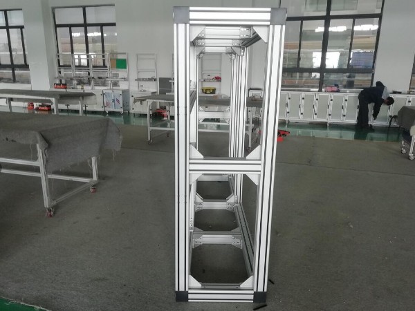 什么樣的鋁型材框架中需要用角件？
